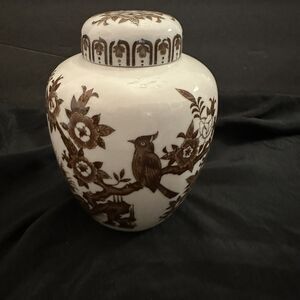 VNTG Mid Century Japanese Porcelain Ginger Jars with Lid